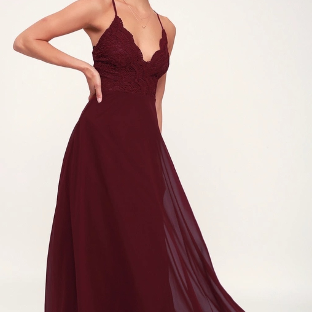 NEW-NEVER WORN: Burgundy Lace Formal Dress